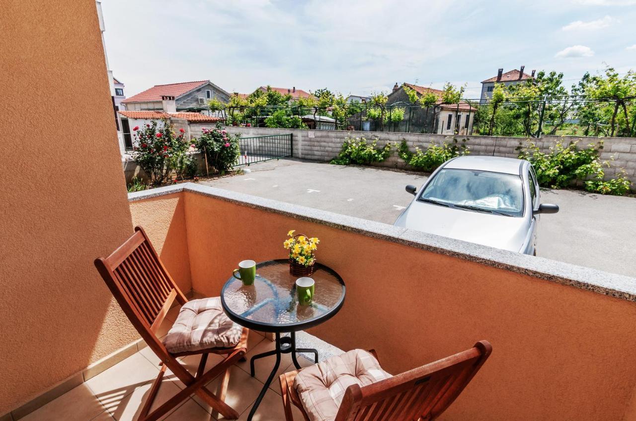 Apartment Marelja - Private Parking And Balcony Zadar Exterior photo