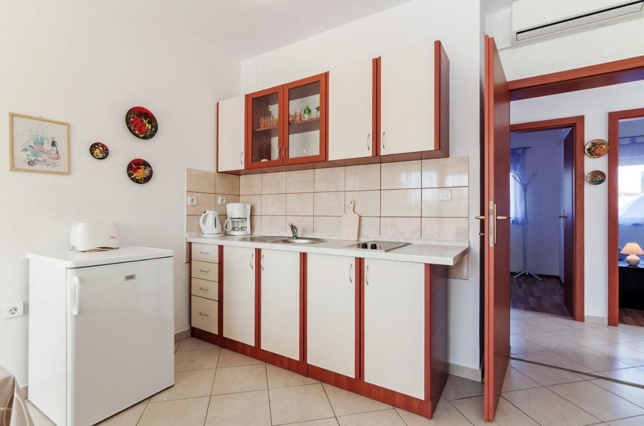 Apartment Marelja - Private Parking And Balcony Zadar Exterior photo